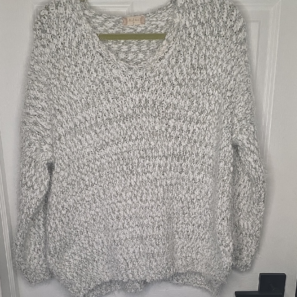 S5- Altar'd State Cream V-Neck Sweater